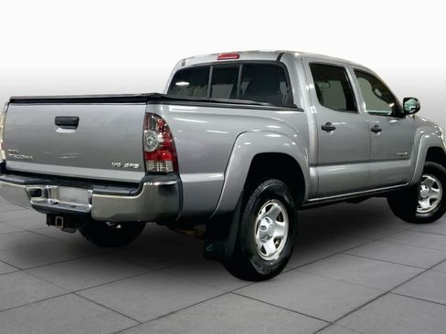 Used 2015 Toyota Tacoma 4x4 Double Cab w/ SR5 Package image 12