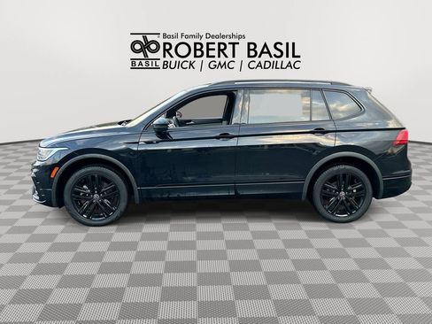 Used 2022 Volkswagen Tiguan SE R-Line AWD/4WD image 5