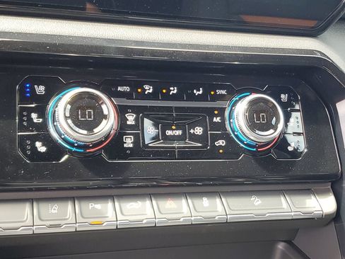 New 2026 GMC Sierra 2500 AT4 w/ AT4 Premium Plus Package AWD/4WD image 24