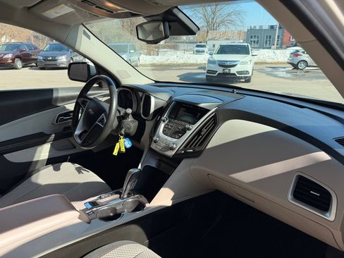 Used 2015 Chevrolet Equinox LT w/ Driver Convenience Package image 16