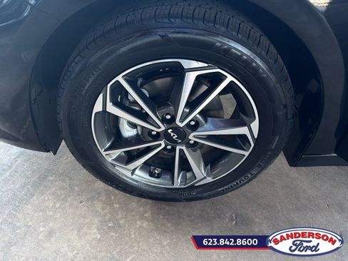 Used 2023 Kia Forte LXS FWD image 10