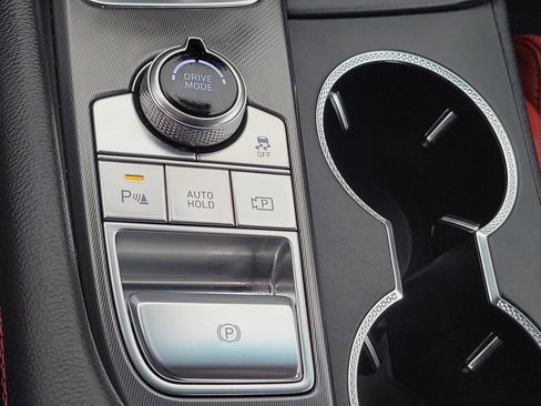 Certified 2025 Genesis G70 3.3T Advanced image 15