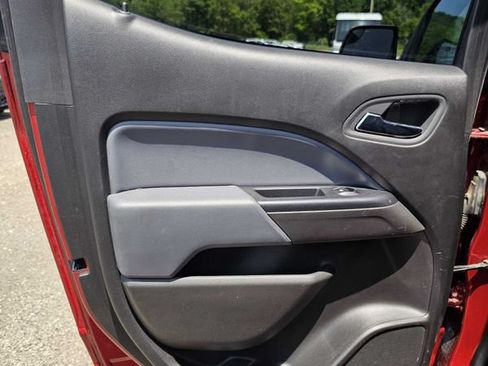 Used 2015 Chevrolet Colorado Z71 AWD/4WD image 6