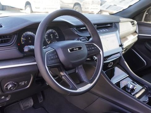 New 2026 Jeep Grand Cherokee Limited image 18