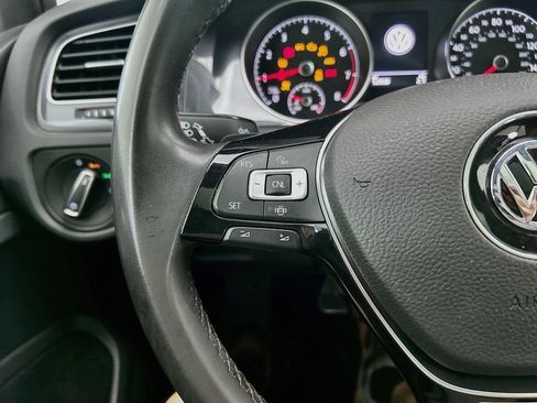 Used 2020 Volkswagen Golf 4-Door FWD image 11