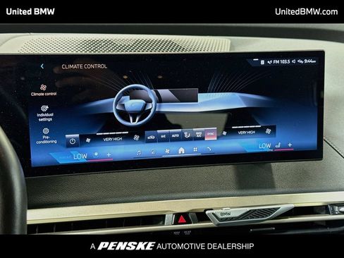 Used 2024 BMW iX xDrive50 w/ Premium Package AWD/4WD image 18