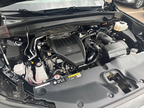 Used 2024 Toyota Grand Highlander AWD Hybrid image 46