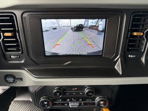 Used 2023 Ford Bronco Badlands w/ Sasquatch Package AWD/4WD image 27