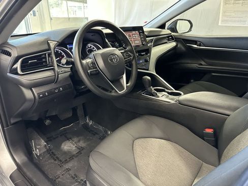 Used 2022 Toyota Camry LE image 7