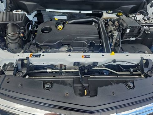 Used 2024 Chevrolet Equinox LT FWD image 21