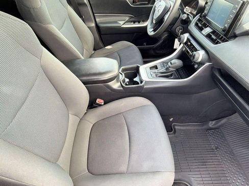 Used 2019 Toyota RAV4 LE w/ All Weather Liner Package AWD/4WD image 33