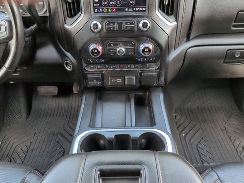 Used 2020 GMC Sierra 1500 AT4 w/ AT4 Premium Package AWD/4WD image 18