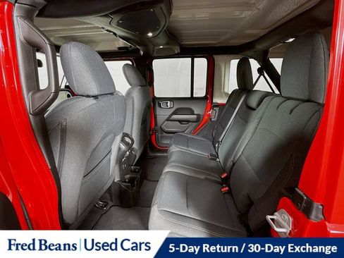 Used 2026 Jeep Wrangler Unlimited Sahara AWD/4WD image 30
