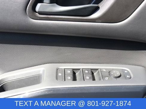 Used 2025 Nissan Pathfinder SV AWD/4WD image 22