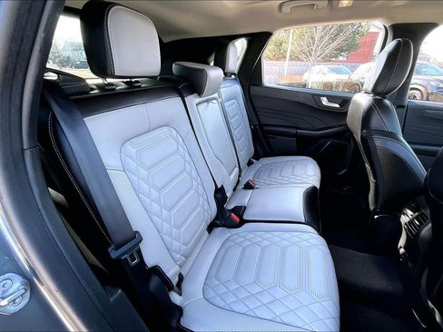 Used 2023 Ford Escape Platinum w/ Premium Technology Package image 30