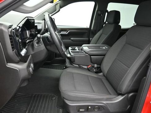 Used 2025 Chevrolet Silverado 1500 LT AWD/4WD image 26