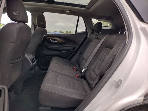 Used 2020 GMC Terrain SLE w/ Driver Convenience Package AWD/4WD image 12