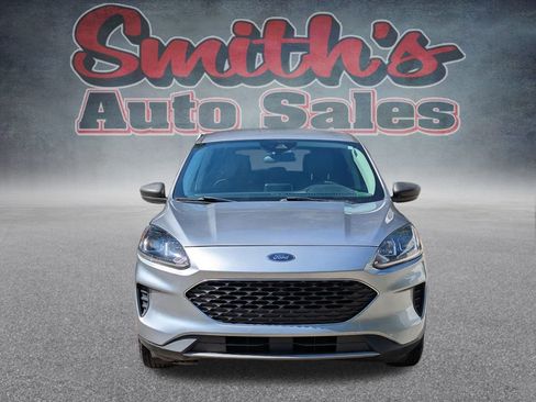 Used 2022 Ford Escape SE image 2
