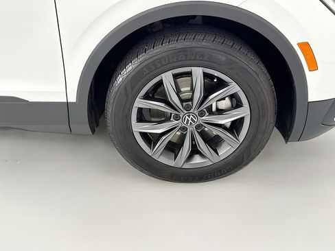 Used 2023 Volkswagen Tiguan SE FWD image 30