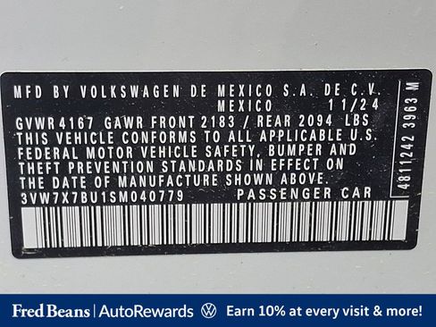 Used 2025 Volkswagen Jetta SE w/ Sunroof Package FWD image 28