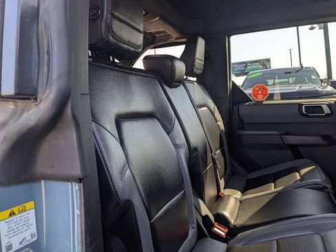 Used 2021 Ford Bronco Black Diamond image 25