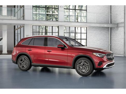 Used 2026 Mercedes-Benz GLC 300 4MATIC image 13