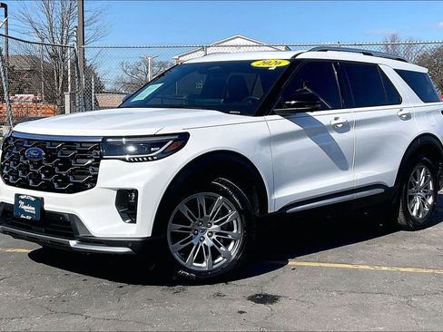 Used 2026 Ford Explorer Platinum image 10