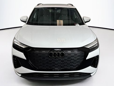 Used 2025 Audi Q4 e-tron Premium Plus image 2