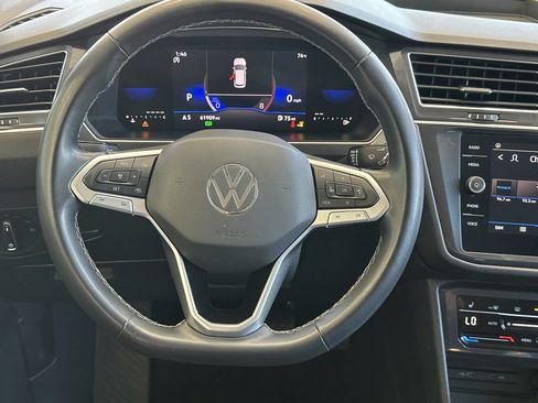 Used 2024 Volkswagen Tiguan SE FWD image 13