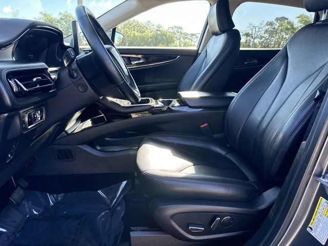 Used 2023 Lincoln Nautilus FWD w/ Premium Package image 8