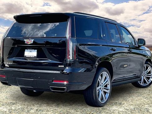 Used 2026 Cadillac Escalade Platinum Sport w/ LPO, Floor Liner Package AWD/4WD image 5