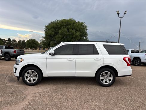 Used 2020 Ford Expedition XLT w/ Equipment Group 202A AWD/4WD image 5
