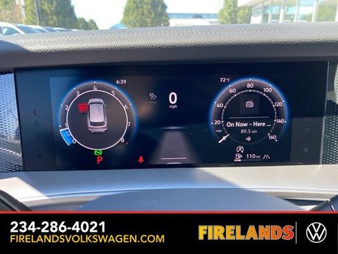 New 2025 Volkswagen Tiguan SE image 32