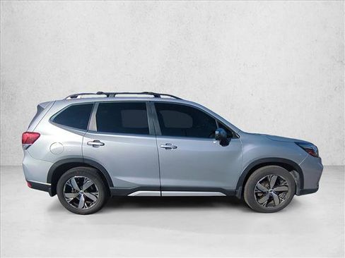 Used 2020 Subaru Forester Touring image 4