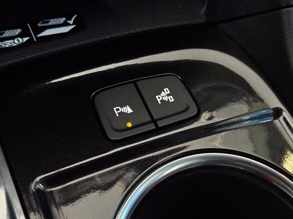 Used 2023 Chevrolet Equinox Premier FWD image 40