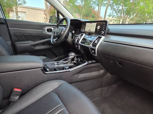 Used 2023 Kia Sorento SX FWD image 14