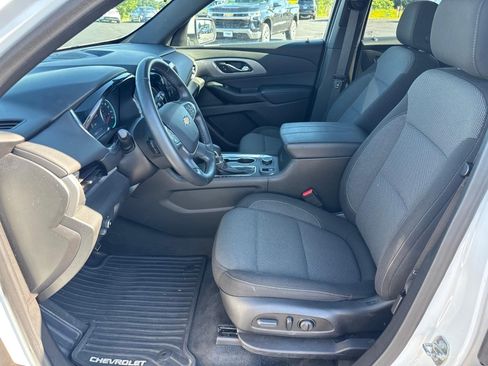 Used 2023 Chevrolet Traverse LT AWD/4WD image 5