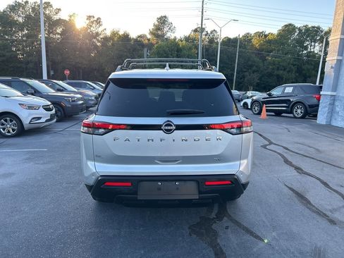 Used 2022 Nissan Pathfinder SV w/ Cargo Package image 6