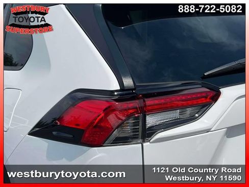 Used 2025 Toyota RAV4 XLE AWD/4WD image 13