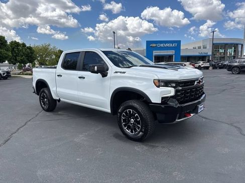 Used 2023 Chevrolet Silverado 1500 ZR2 w/ Technology Package AWD/4WD image 1