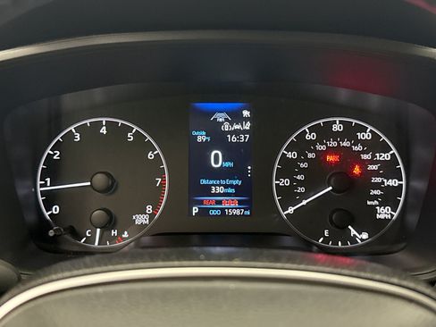 Used 2024 Toyota Corolla Cross LE AWD/4WD image 13
