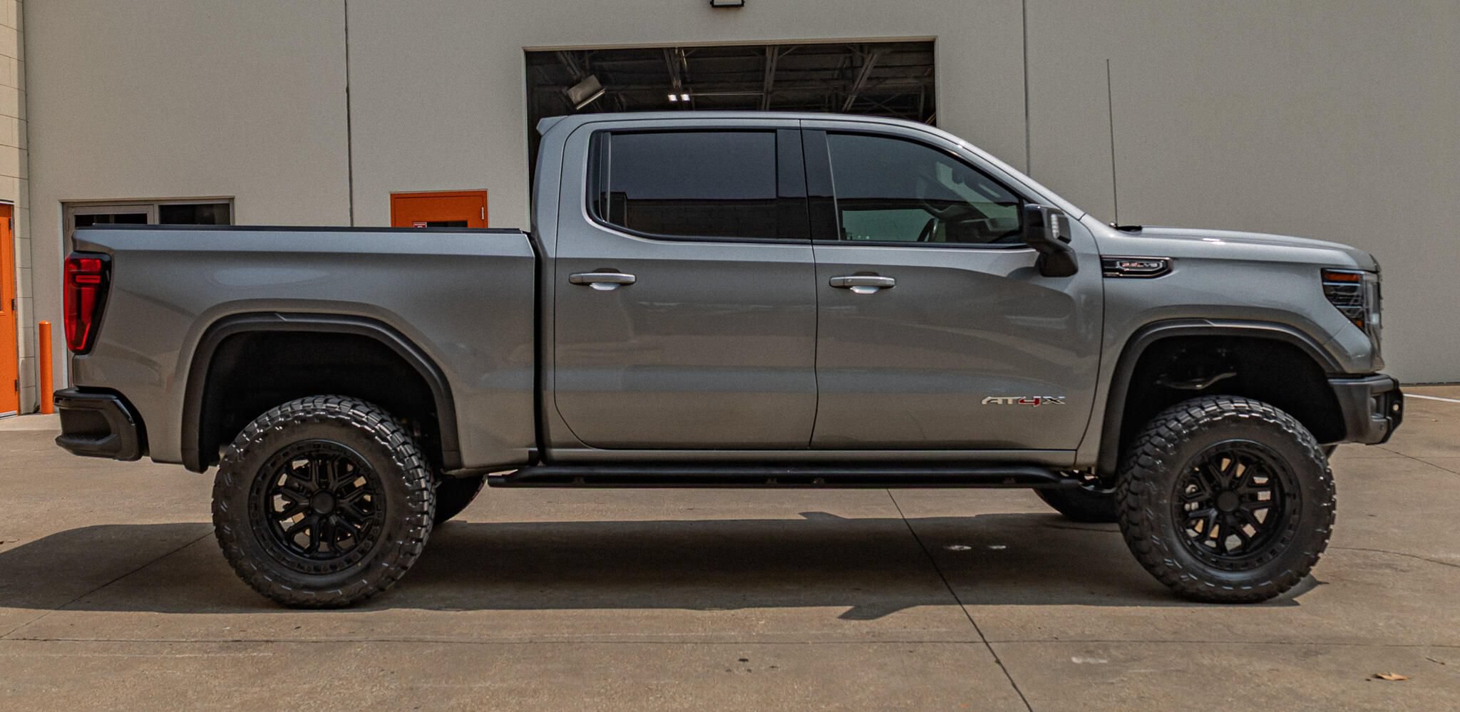 Used 2023 GMC Sierra 1500 AT4X AWD/4WD image 11