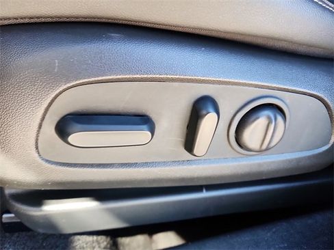 Used 2023 Chevrolet TrailBlazer ACTIV image 12