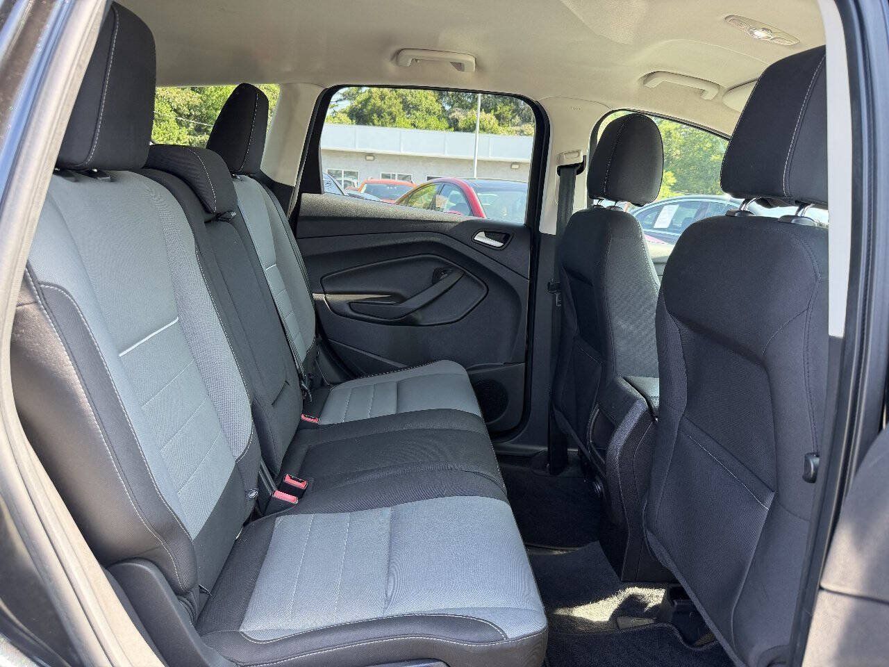 Used 2014 Ford Escape SE FWD image 15