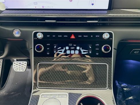 New 2026 Genesis GV80 3.5T e-SC image 14