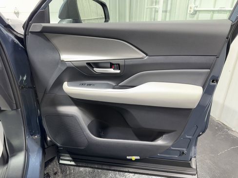 New 2026 Toyota Grand Highlander AWD Hybrid image 12