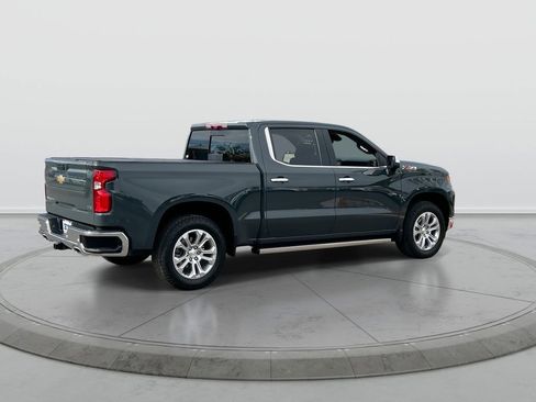 Used 2025 Chevrolet Silverado 1500 LTZ w/ LTZ Premium Package AWD/4WD image 8