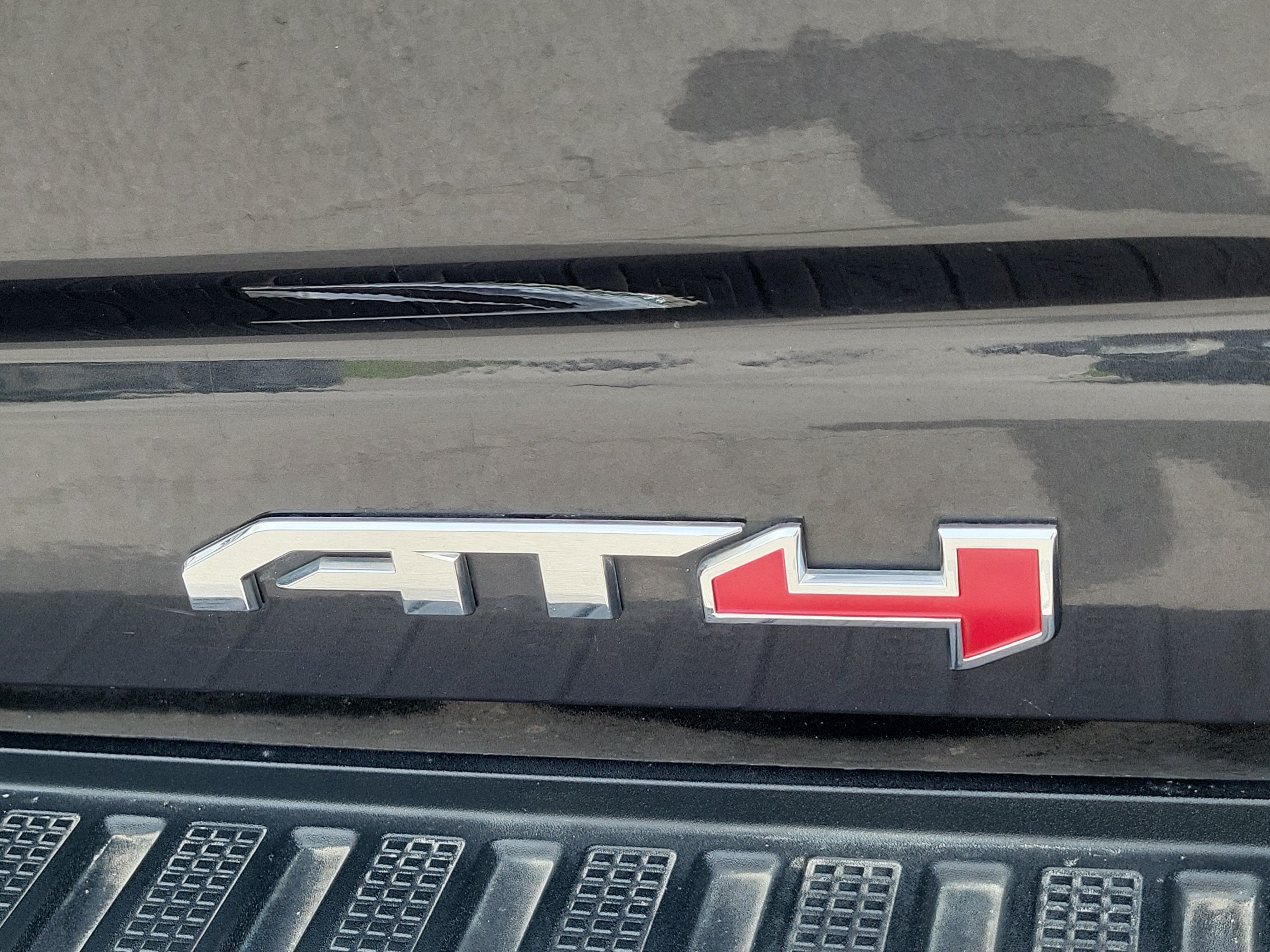 Used 2020 GMC Sierra 3500 AT4 w/ AT4 Premium Package AWD/4WD image 11