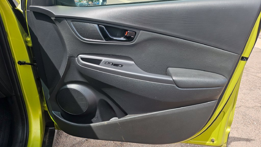 Used 2018 Hyundai Kona Limited FWD image 18
