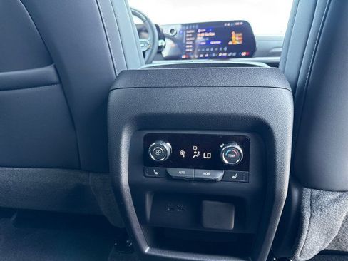 New 2027 Chevrolet Traverse RS FWD image 16